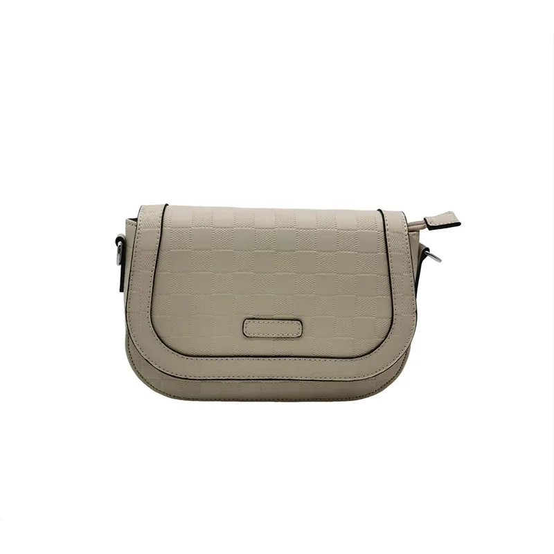 ¿Qué pueden combinar las bolsas de vagabundos para mujeres para verse a la moda?